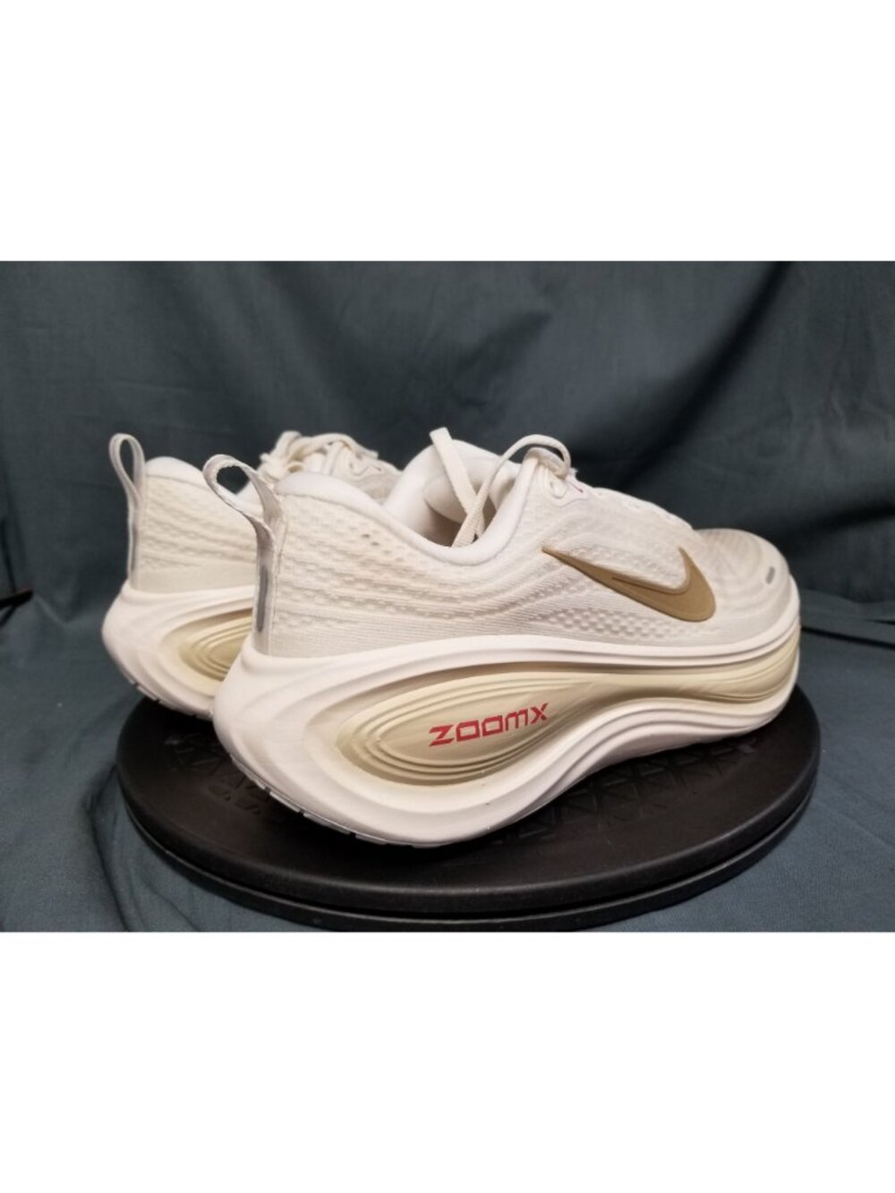 Nike Vomero Plus Sail Light Khaki Gold HV8154 109 Women's Size 9 NEW NO BOX ! - Picture 8 of 11